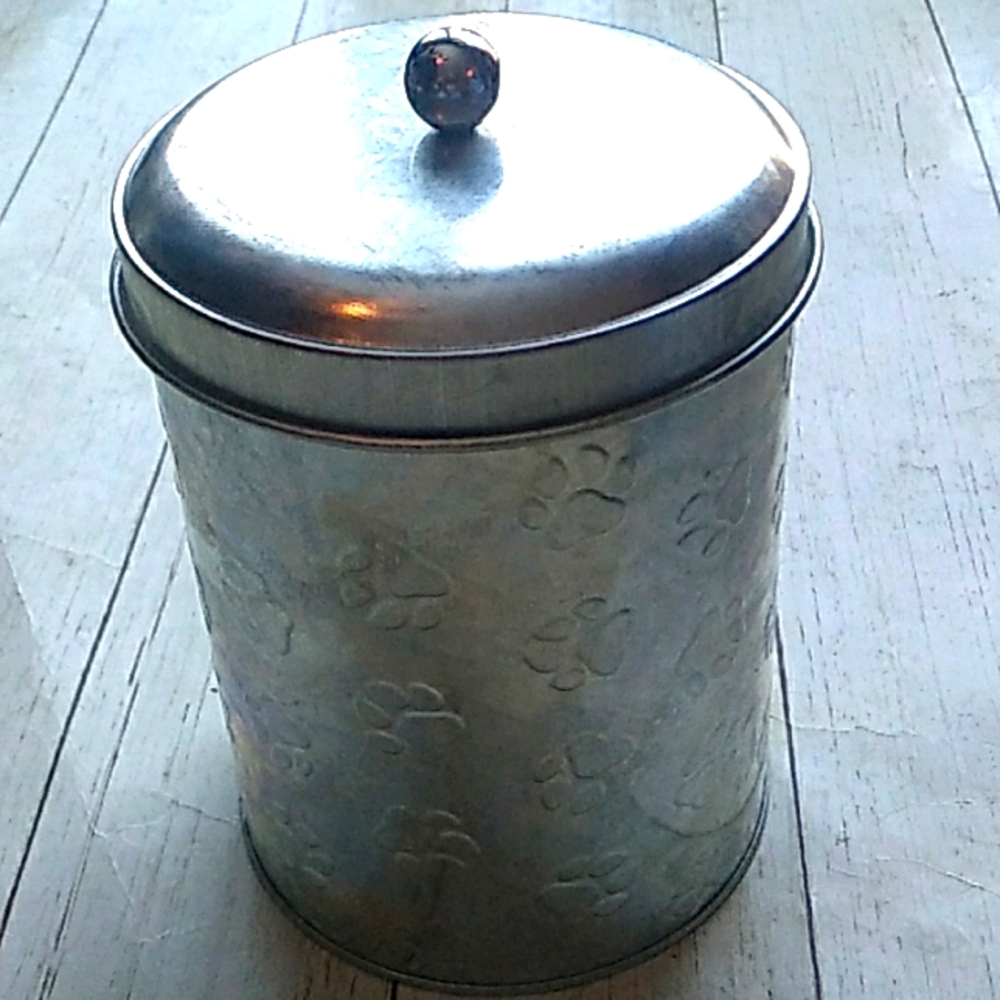 Silver Metal Dog treat container - Picture 2 of 5